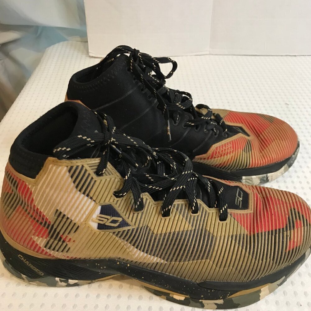 UNDER ARMOUR STEPH CURRY 2.5 GOLD MENS BASKETBALL SHOE SIZE 9.5 - Picture 4 of 8